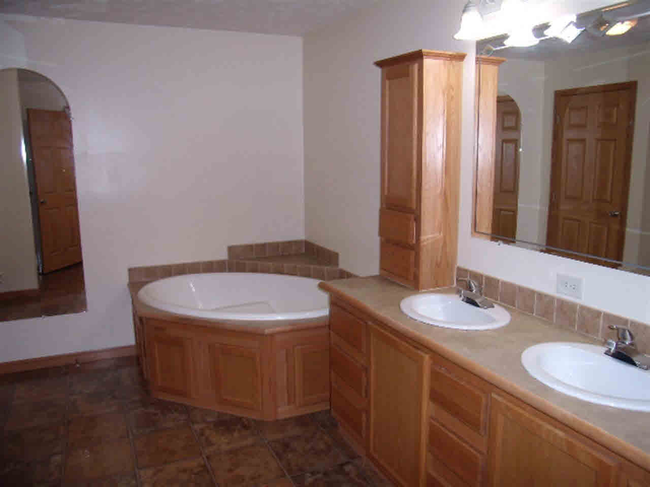 6931 County Road 16, Butler, IN 46721 photo 10