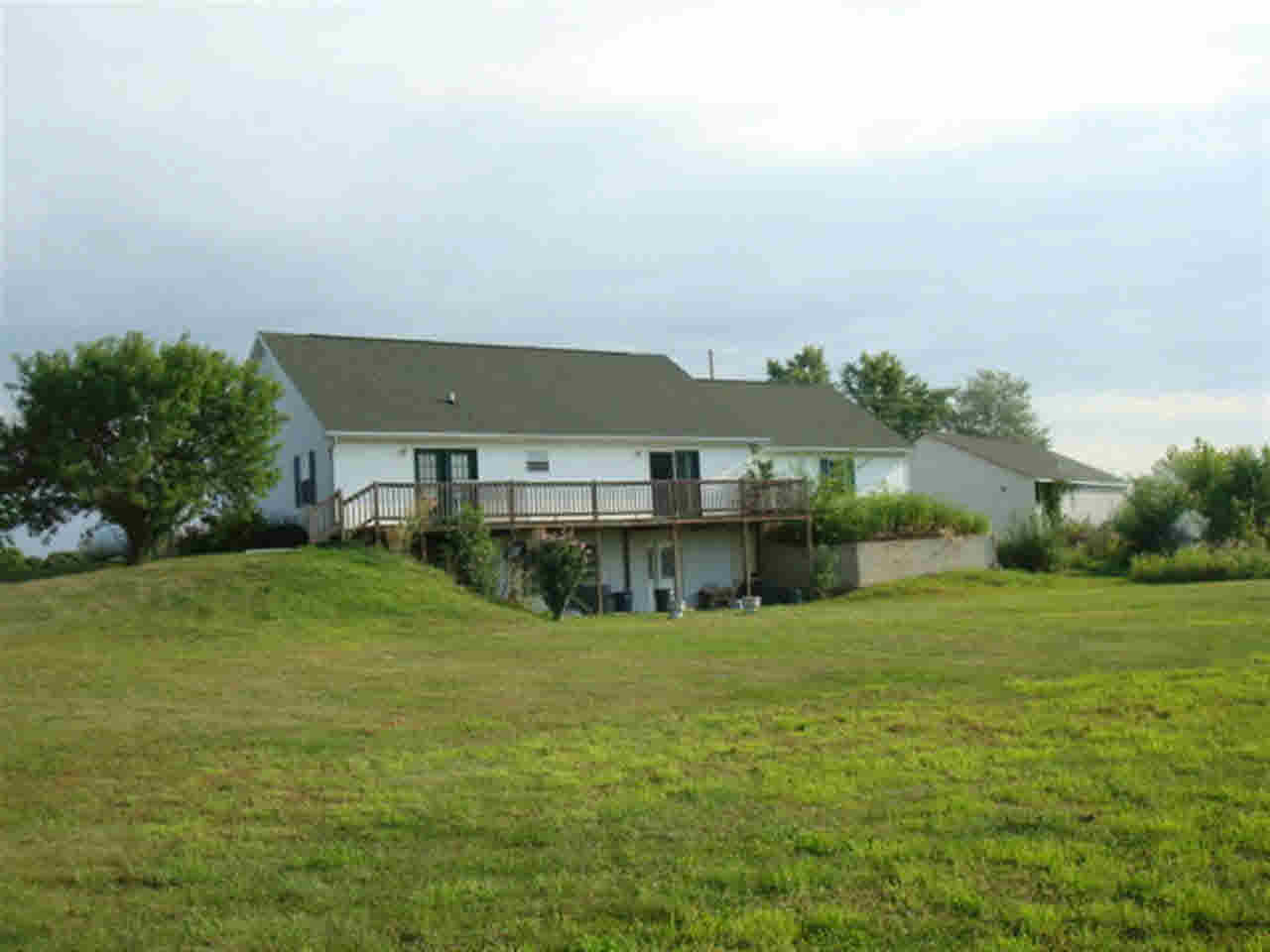 5540 E 700 S, Wolcottville, IN 46795 photo 2