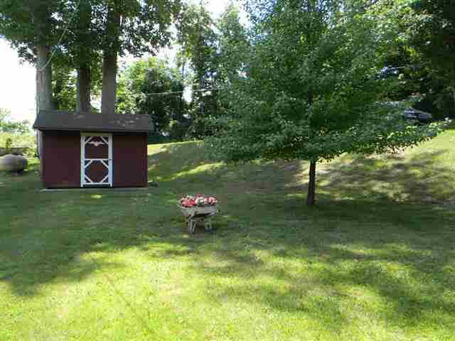 685 E 680 S Westler Lk, Wolcottville, IN 46795 photo 11