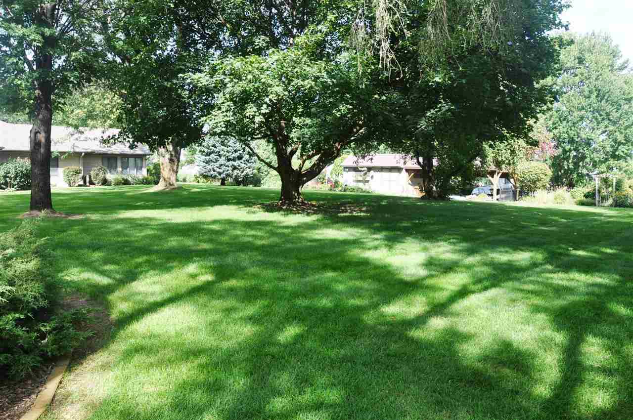 195 S Morton St, Shipshewana, IN 46565 photo 8