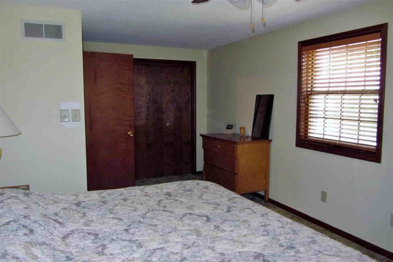 730 S Clear Lake Dr, Fremont, IN 46737 photo 14
