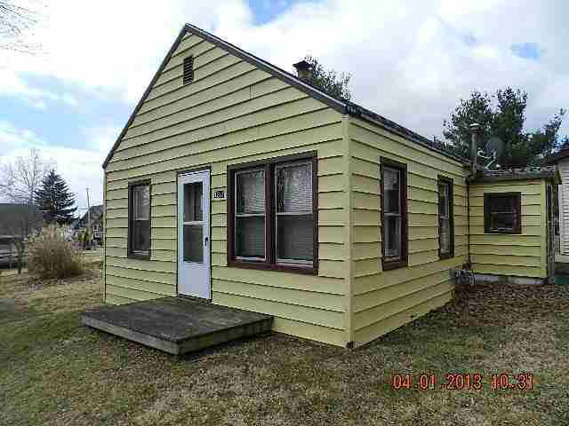 1218 Pearl St, Rochester, IN 46975 photo 5