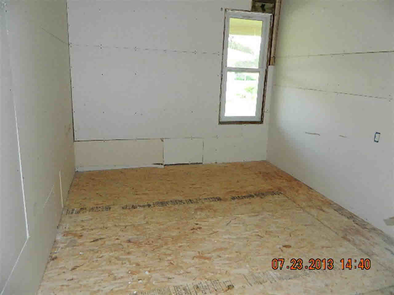 204 W Prairie St, Leesburg, IN 46538 photo 11