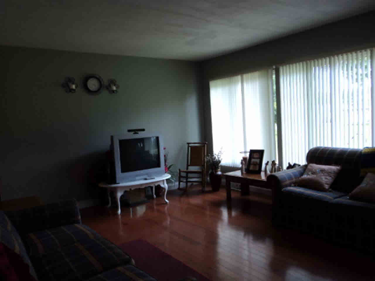 6327 N 300 E, Leesburg, IN 46538 photo 3