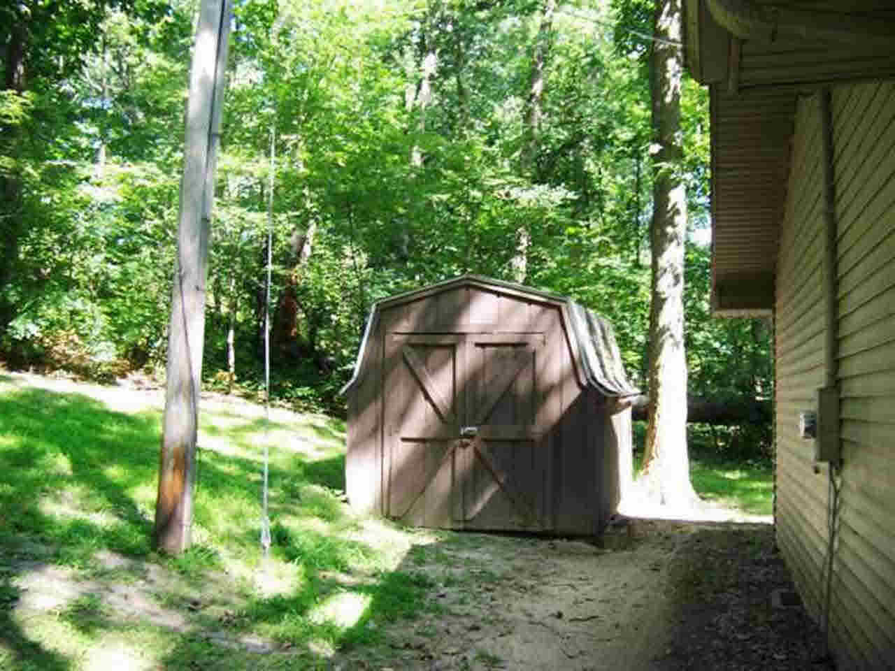 676 S Lakeshore Dr, Kimmell, IN 46760 photo 10