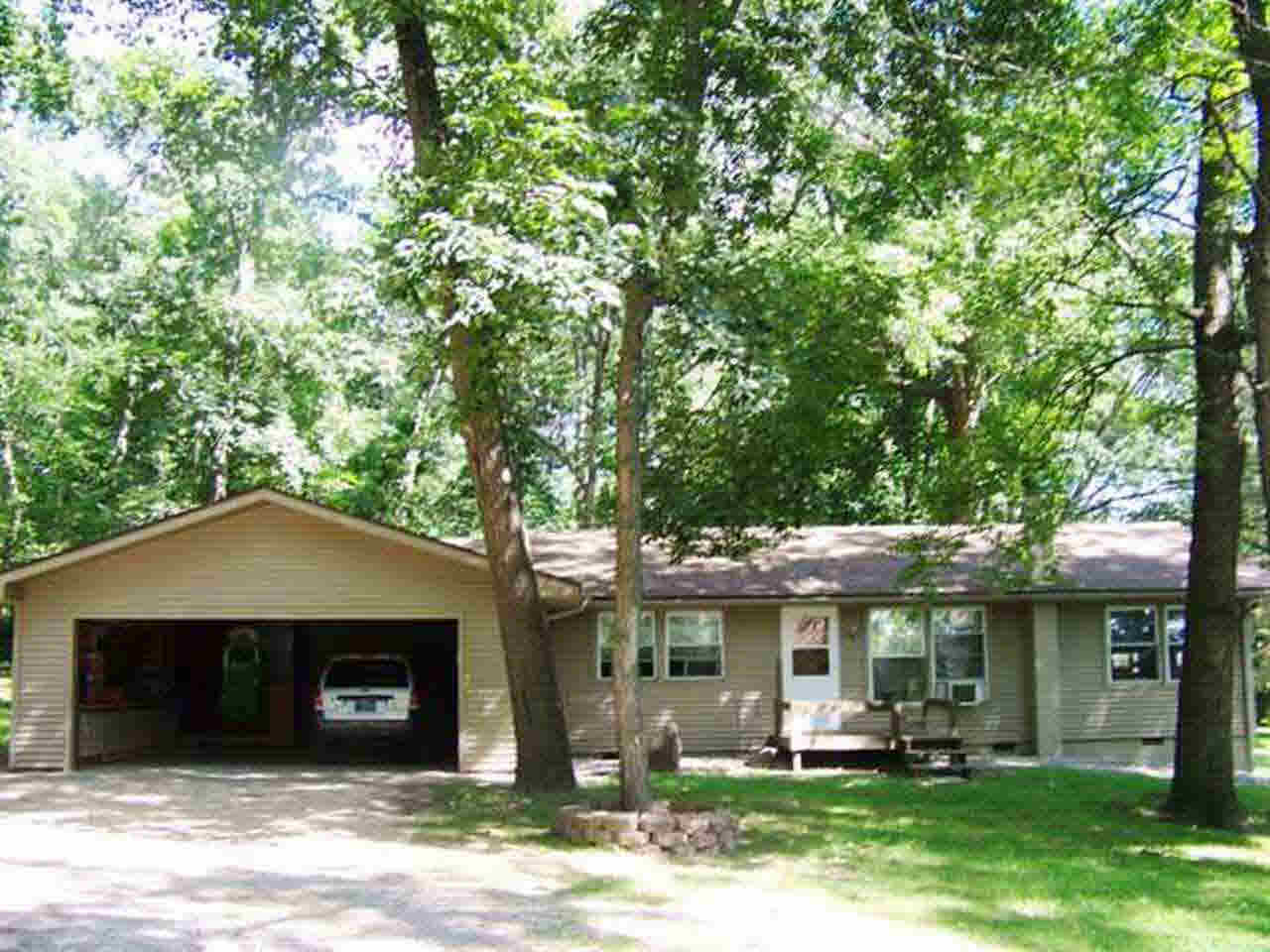 676 S Lakeshore Dr, Kimmell, IN 46760 photo 1