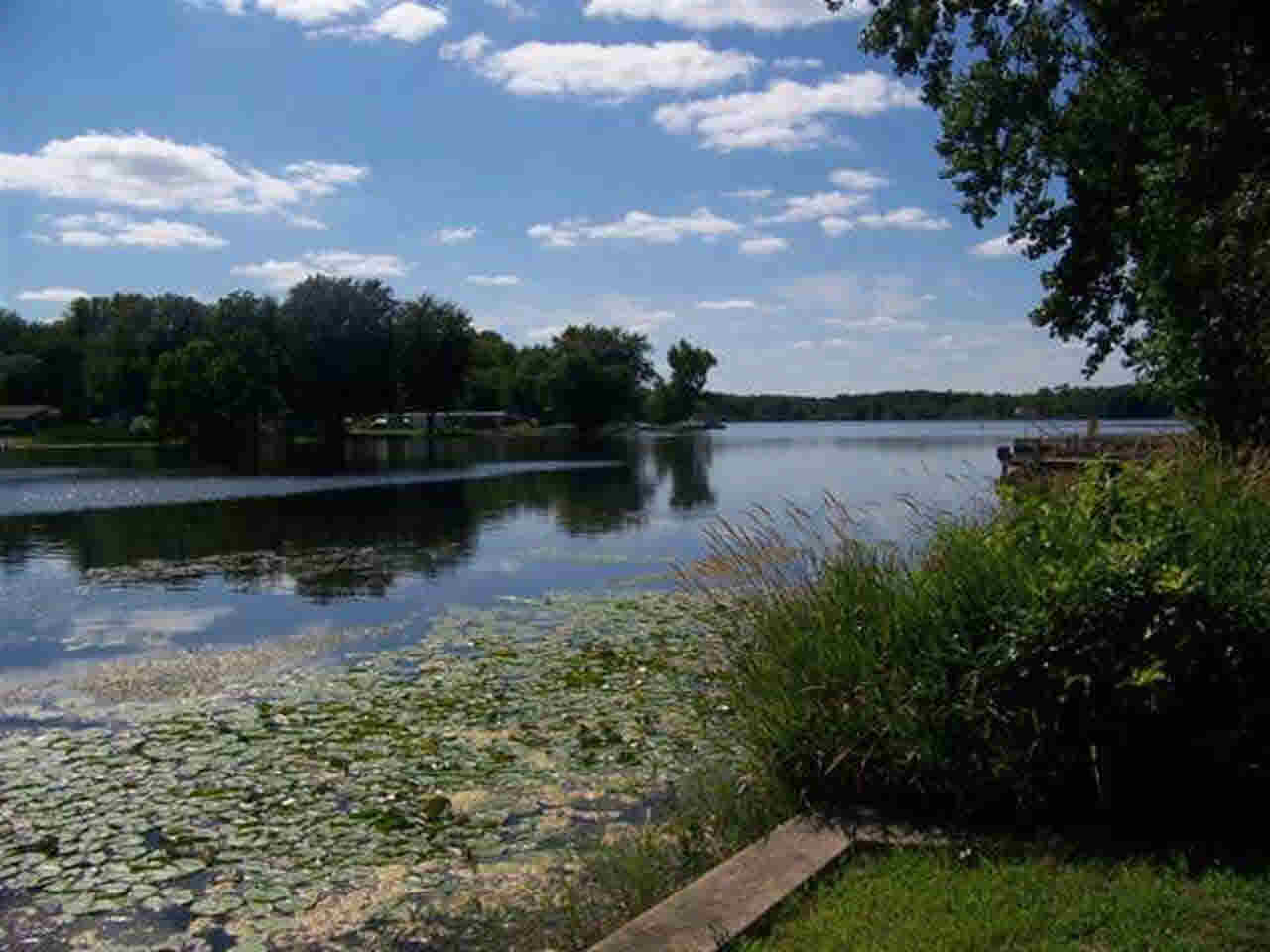 676 S Lakeshore Dr, Kimmell, IN 46760 photo 2