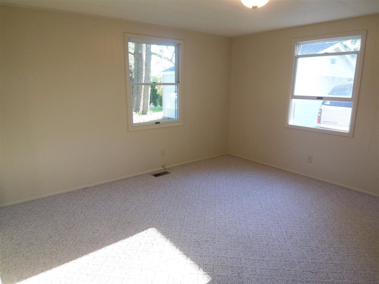 4338 N Sullivan Rd, Leesburg, IN 46538 photo 12