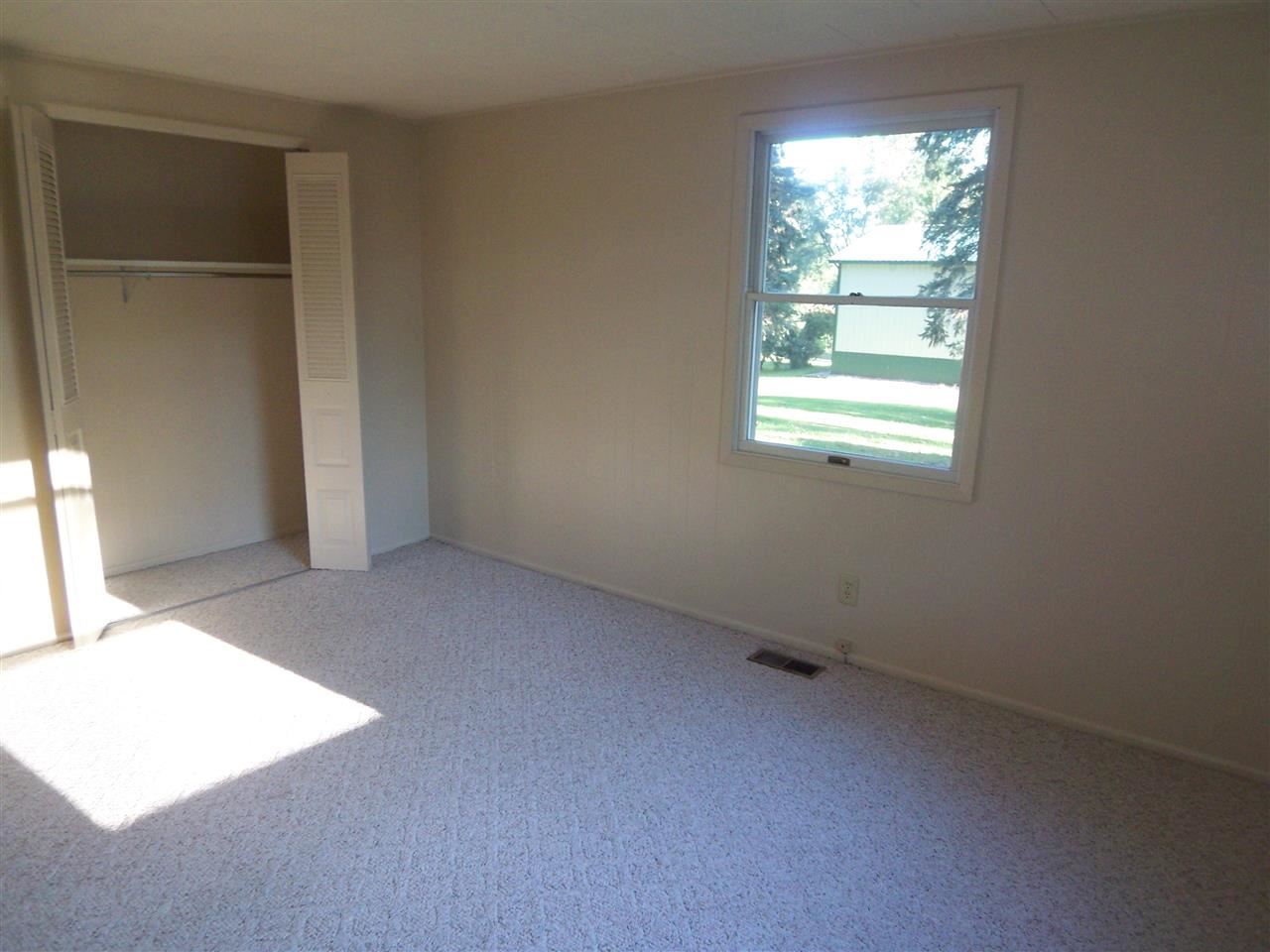 4338 N Sullivan Rd, Leesburg, IN 46538 photo 15
