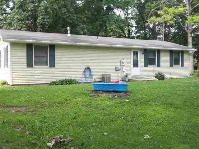 4338 N Sullivan Rd, Leesburg, IN 46538 photo 3