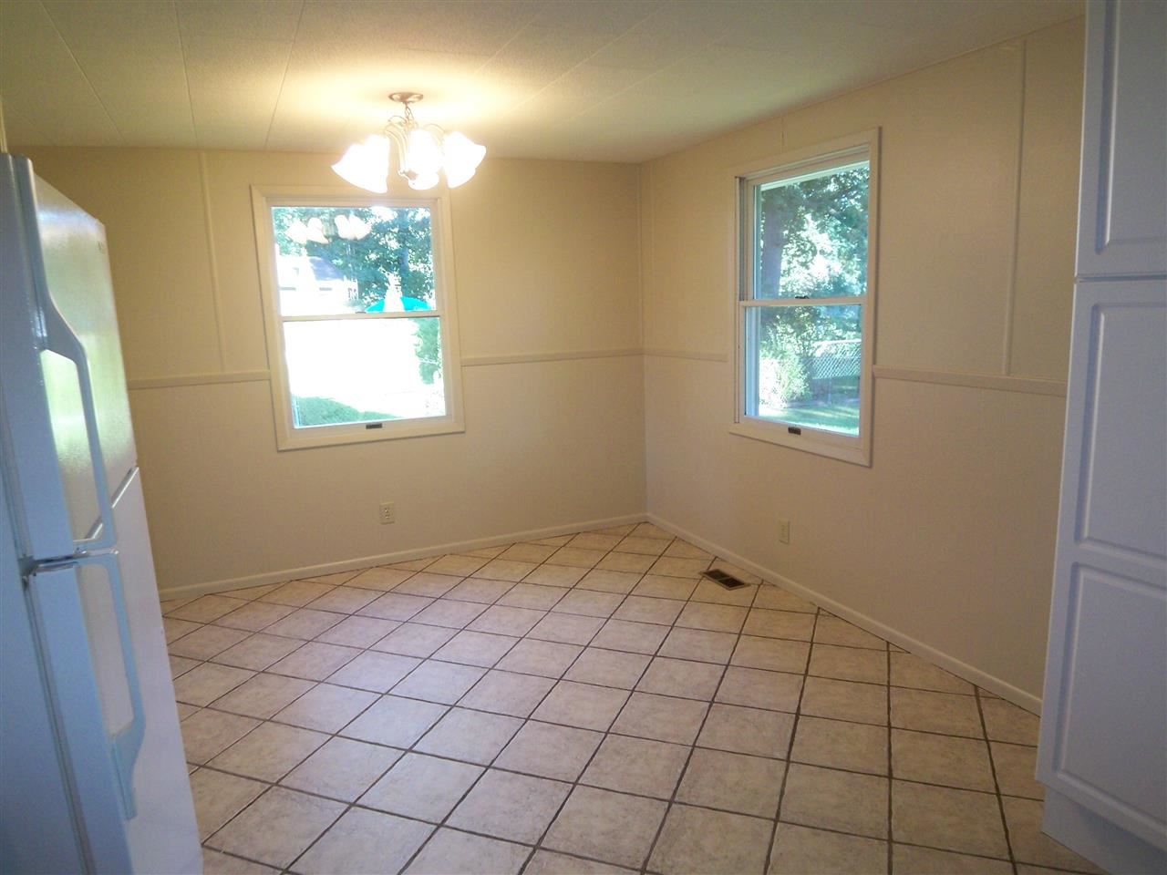 4338 N Sullivan Rd, Leesburg, IN 46538 photo 8