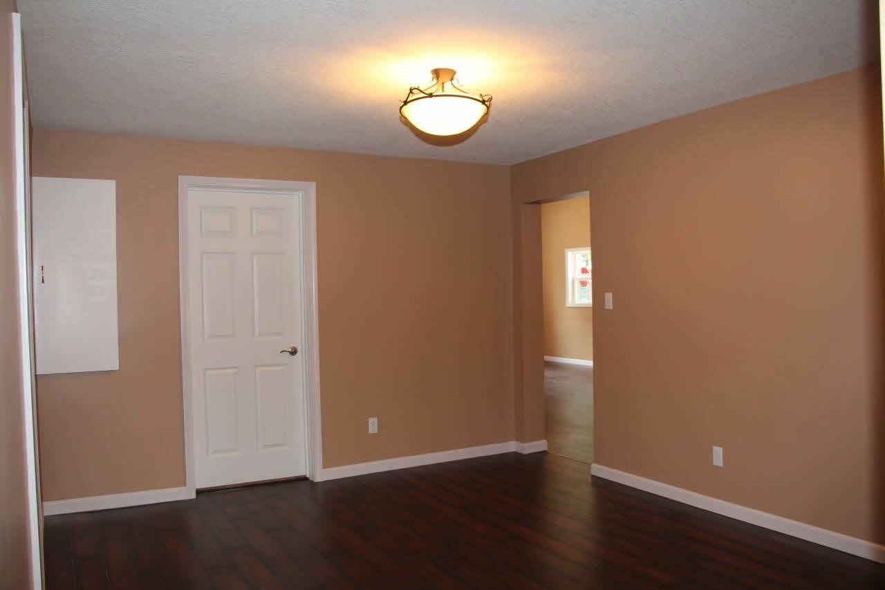 428 W Pike St, Warsaw, IN 46580 photo 5