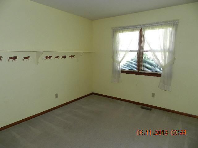 374 N Lincoln Park, Warsaw, IN 46582 photo 9