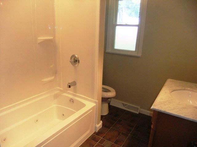 2448 S Packerton Rd, Warsaw, IN 46580 photo 14