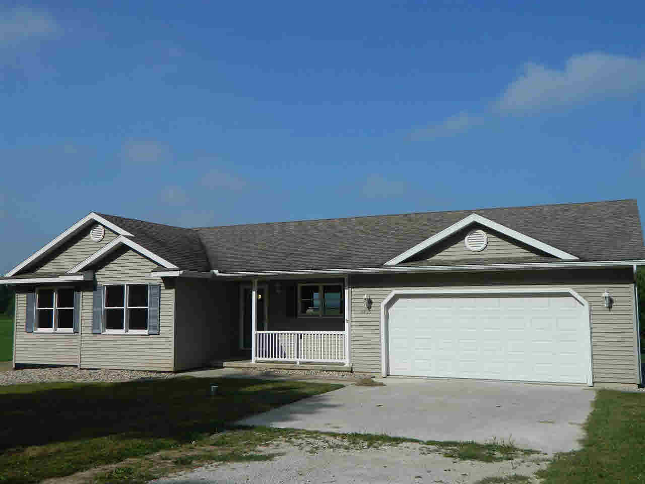 6435 N Byrer Rd, Etna Green, IN 46524 photo 2