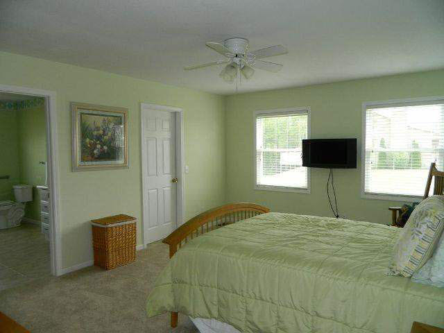 4262 N Aspen Dr, Warsaw, IN 46582 photo 9