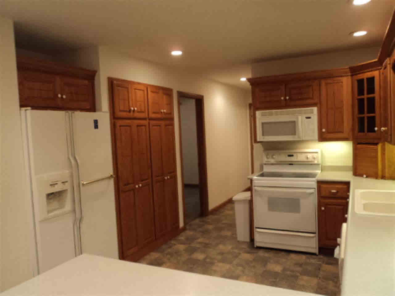 5075 N Dovewood Trl, Warsaw, IN 46582 photo 9