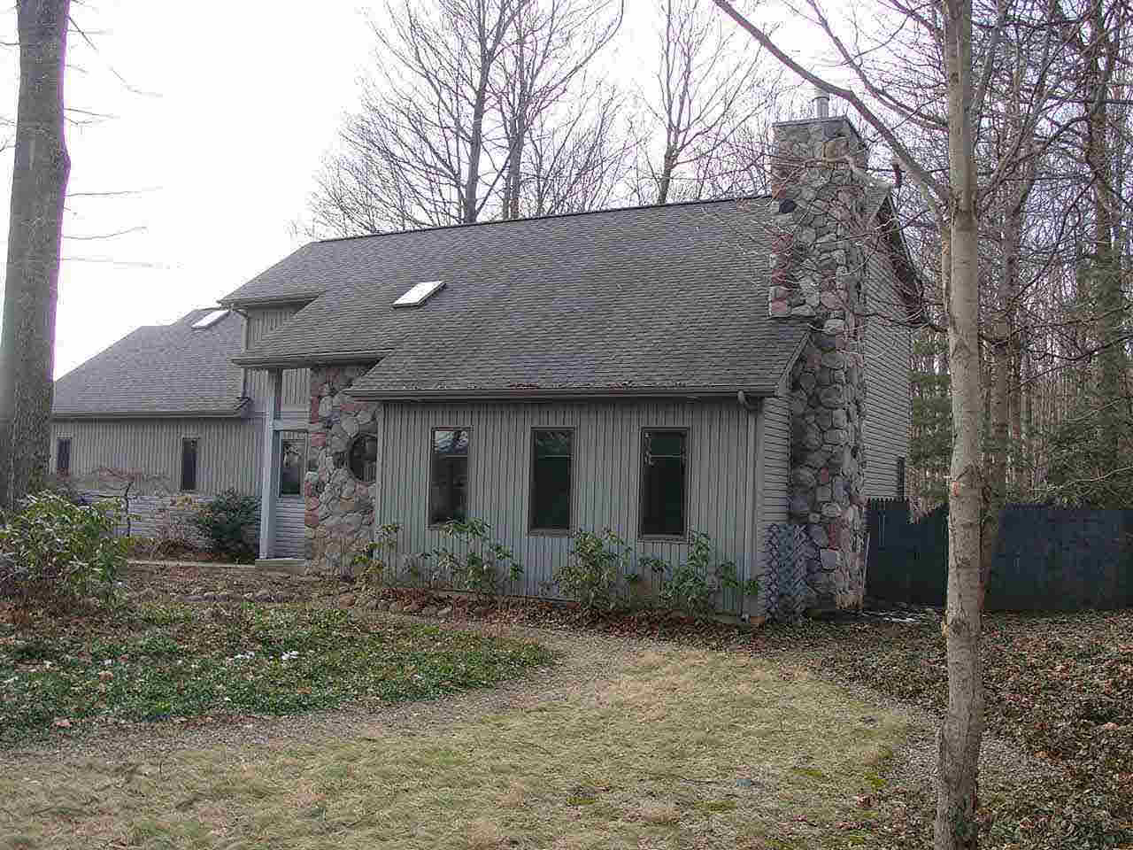 5075 N Dovewood Trl, Warsaw, IN 46582 photo 2
