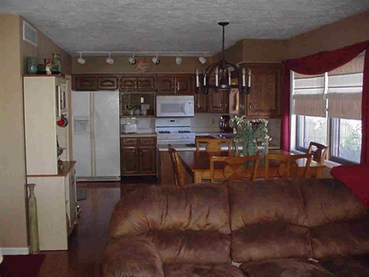 4546 E Fox Run Dr, Syracuse, IN 46567 photo 9