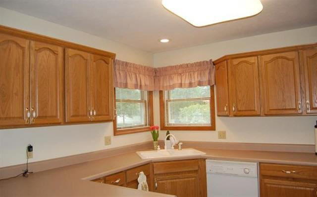 405 E Birchwood Ct, Warsaw, IN 46582 photo 5