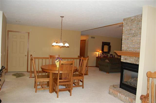 405 E Birchwood Ct, Warsaw, IN 46582 photo 14