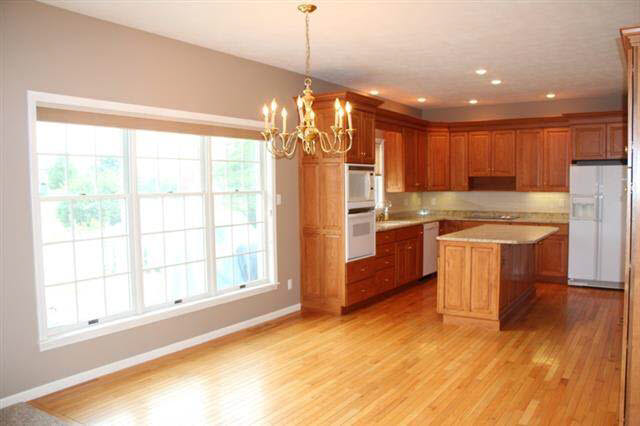 1860 W Primrose Ct, Warsaw, IN 46580 photo 2