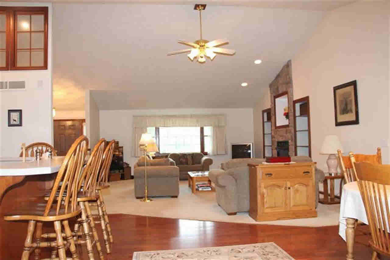 6189 E 450 N, Leesburg, IN 46538 photo 12