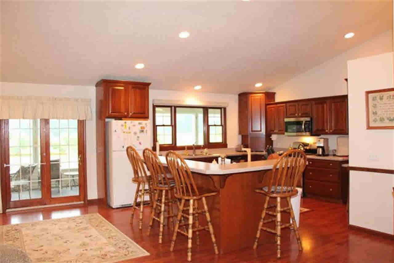 6189 E 450 N, Leesburg, IN 46538 photo 8