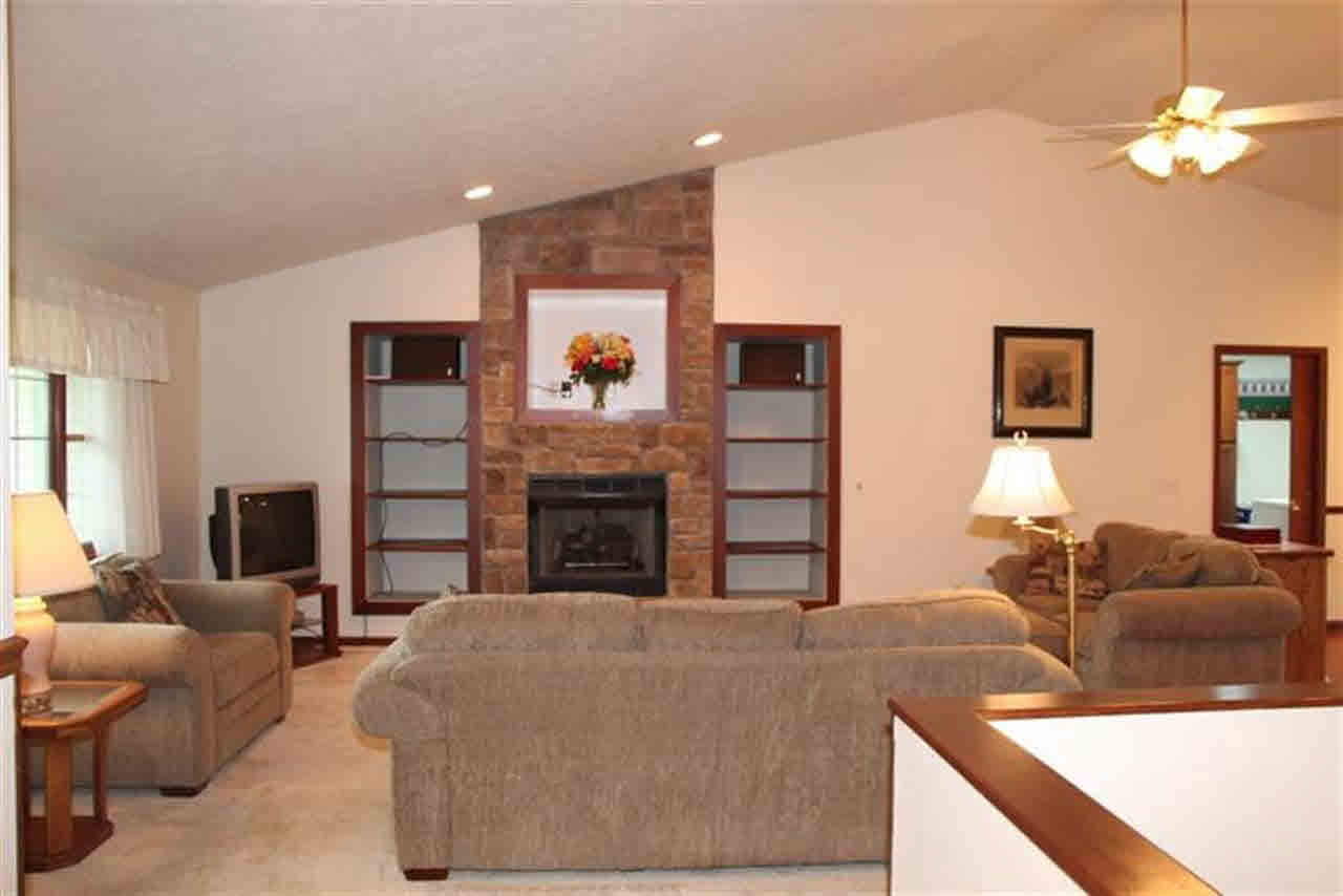6189 E 450 N, Leesburg, IN 46538 photo 5
