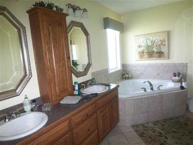 5094 N Sawgrass Ln, Leesburg, IN 46538 photo 11