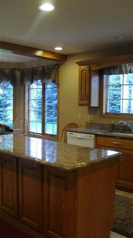 4650 E Sunset Dr, Syracuse, IN 46567 photo 3