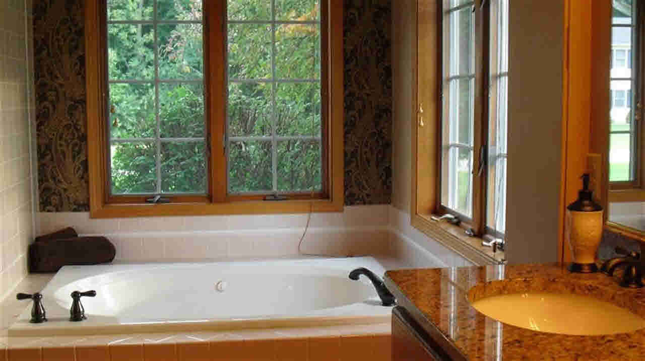 4650 E Sunset Dr, Syracuse, IN 46567 photo 12