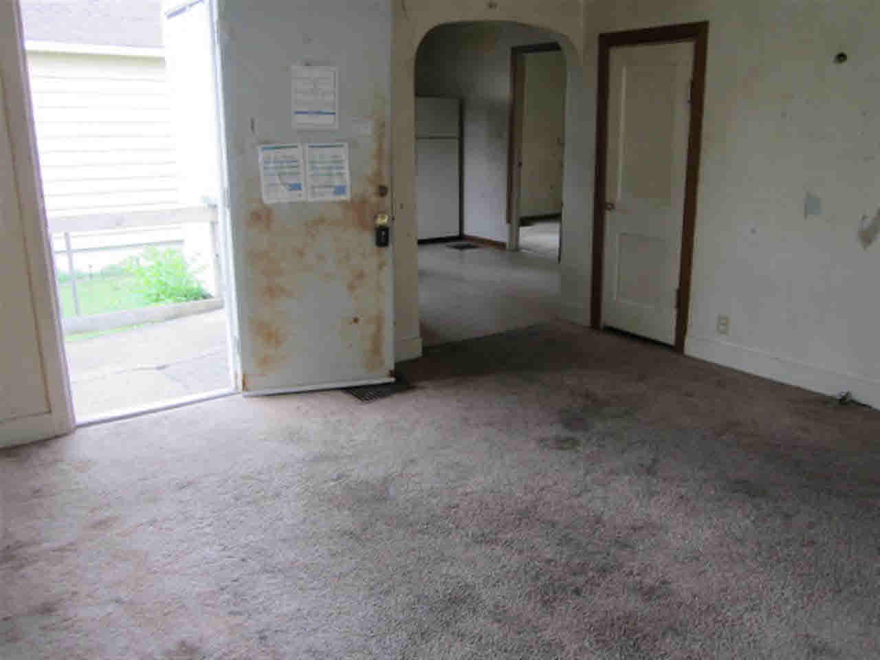 122 Fremont St, Elkhart, IN 46516 photo 3