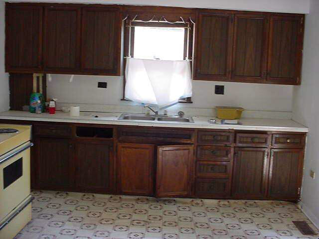 718 E Lincoln Ave, Goshen, IN 46528 photo 3