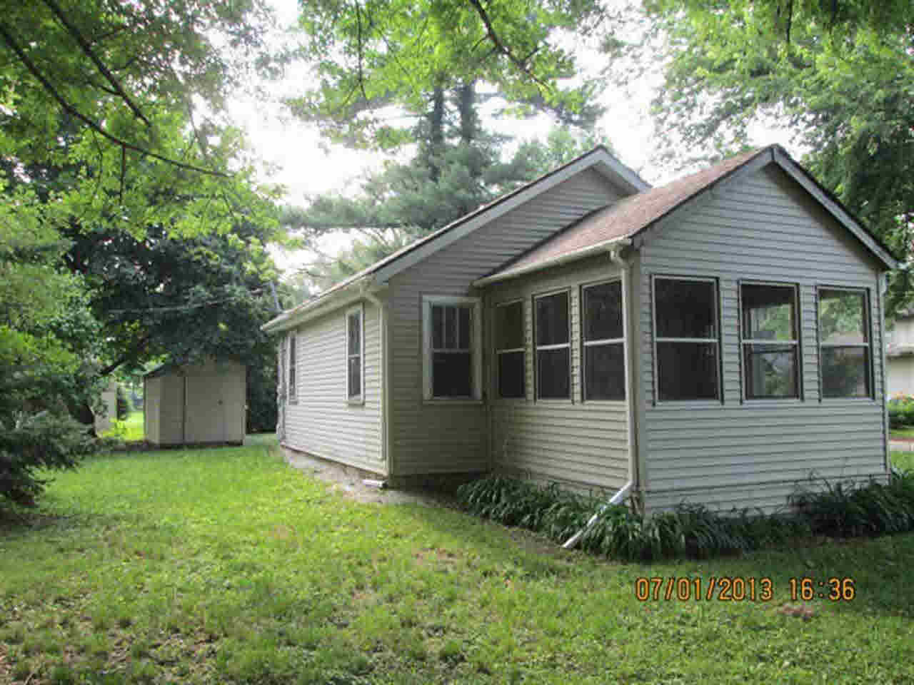 902 Glenwood Dr, Walkerton, IN 46574 photo 1