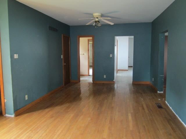 419 Queen St, Goshen, IN 46528 photo 3
