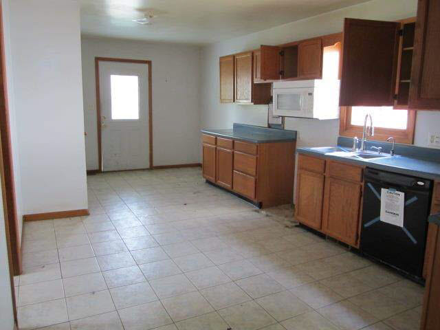419 Queen St, Goshen, IN 46528 photo 4