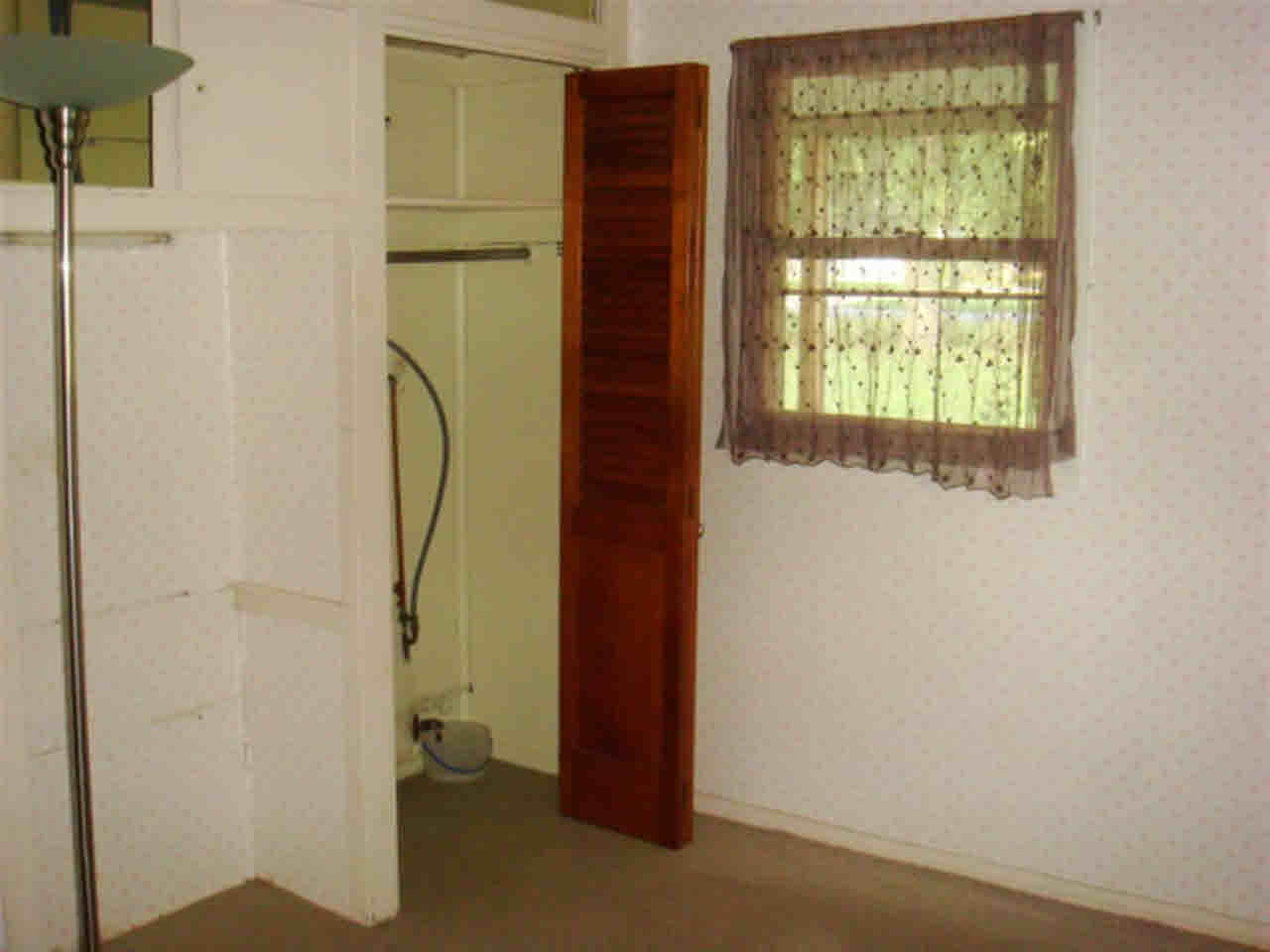 2321 S Sixth St, Elkhart, IN 46517 photo 6