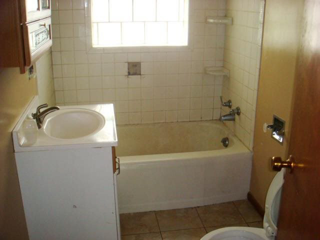 1217 Westwood Dr, Goshen, IN 46526 photo 4