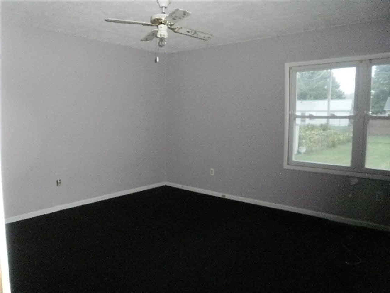 707 N Nappanee St, Nappanee, IN 46550 photo 6