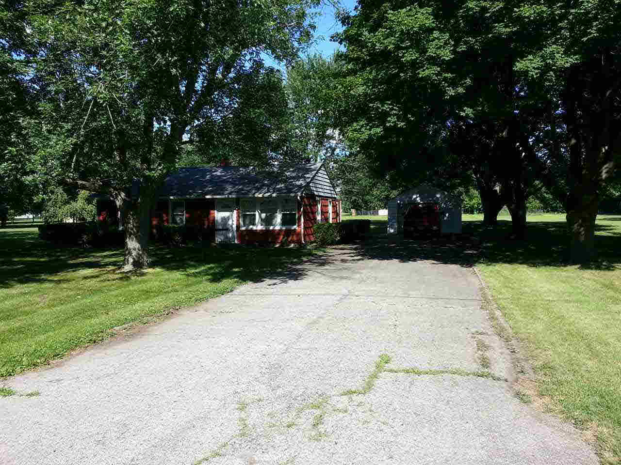 1106 Westwood Dr, Goshen, IN 46526 photo 5