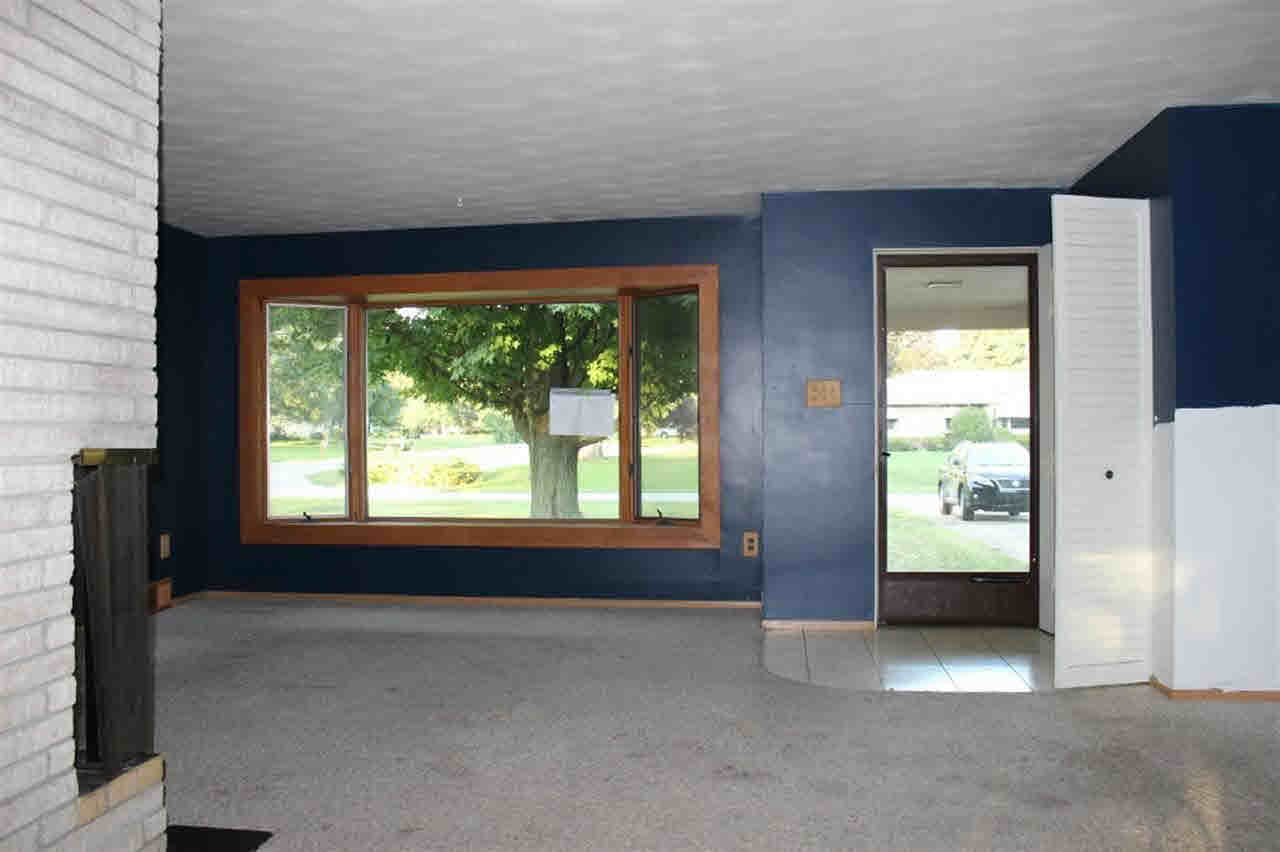 54713 Dawn Dr, Elkhart, IN 46514 photo 2