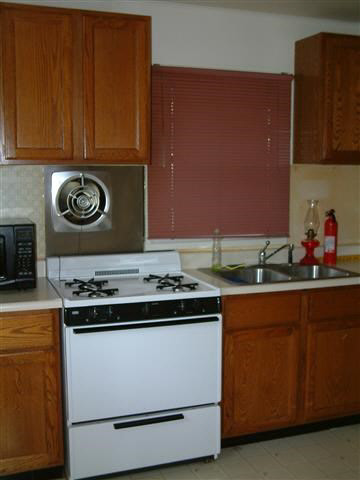 502 N Clark St, Nappanee, IN 46550 photo 4