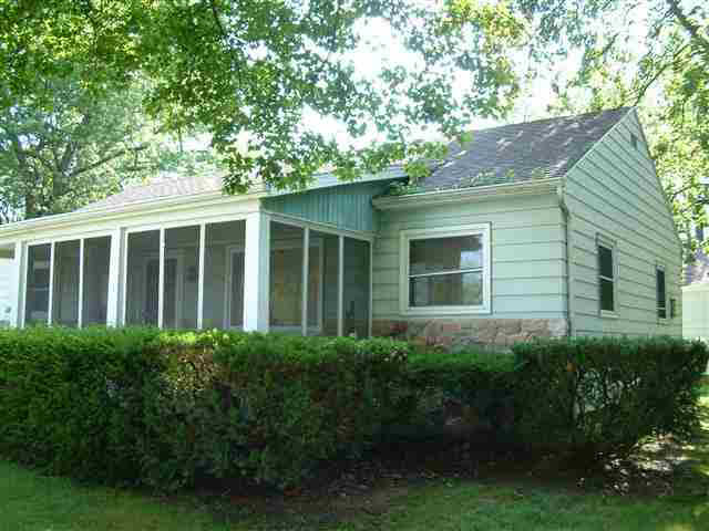 502 N Clark St, Nappanee, IN 46550 photo 11