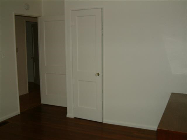 502 N Clark St, Nappanee, IN 46550 photo 5