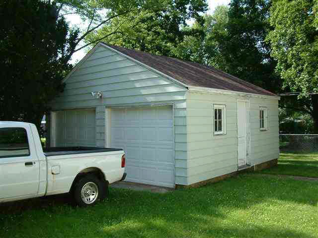 502 N Clark St, Nappanee, IN 46550 photo 13
