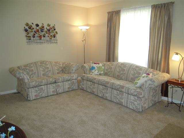 54627 Michael Dr, Elkhart, IN 46516 photo 2