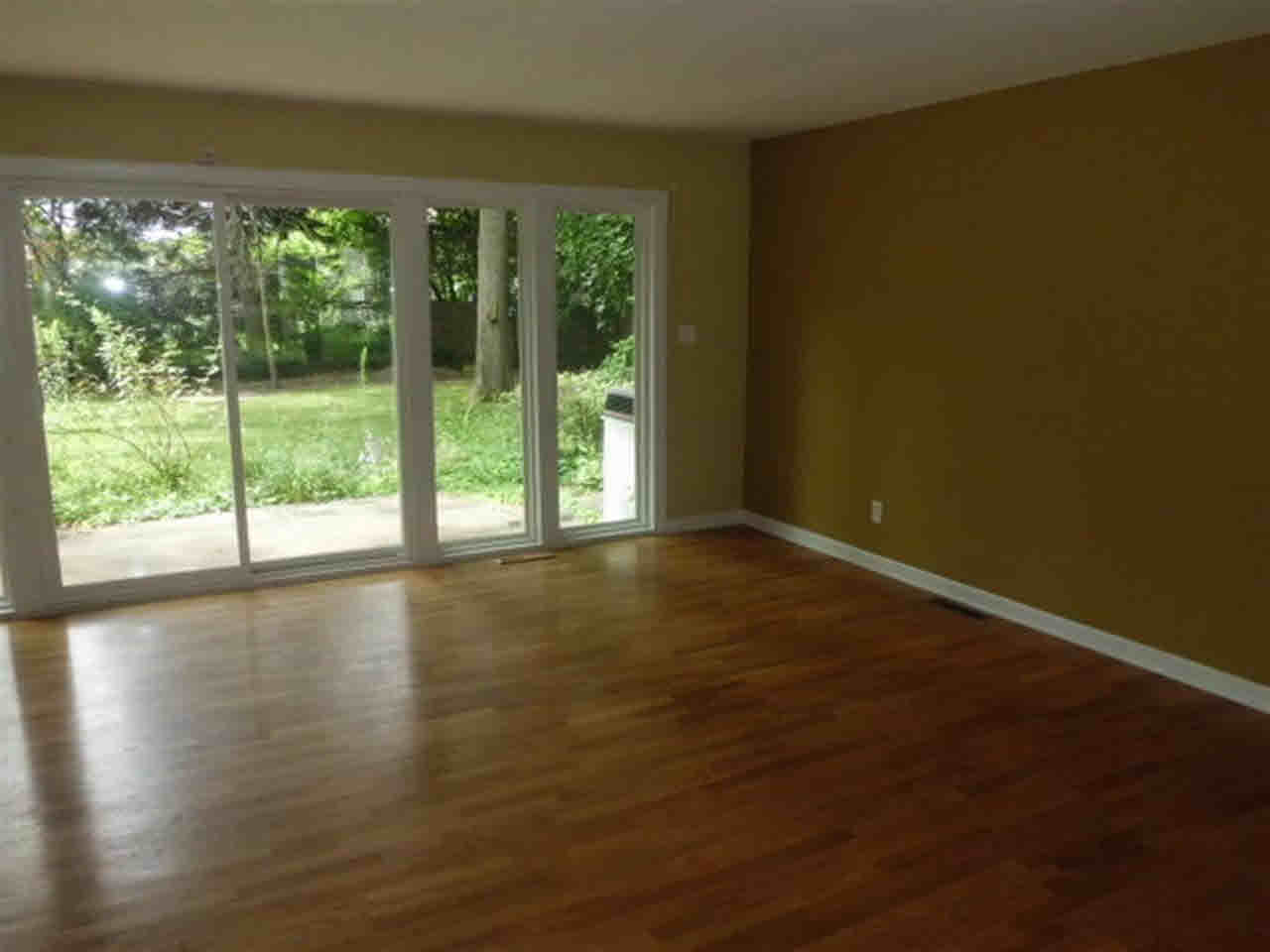 23318 Forest Ln, Elkhart, IN 46516 photo 3