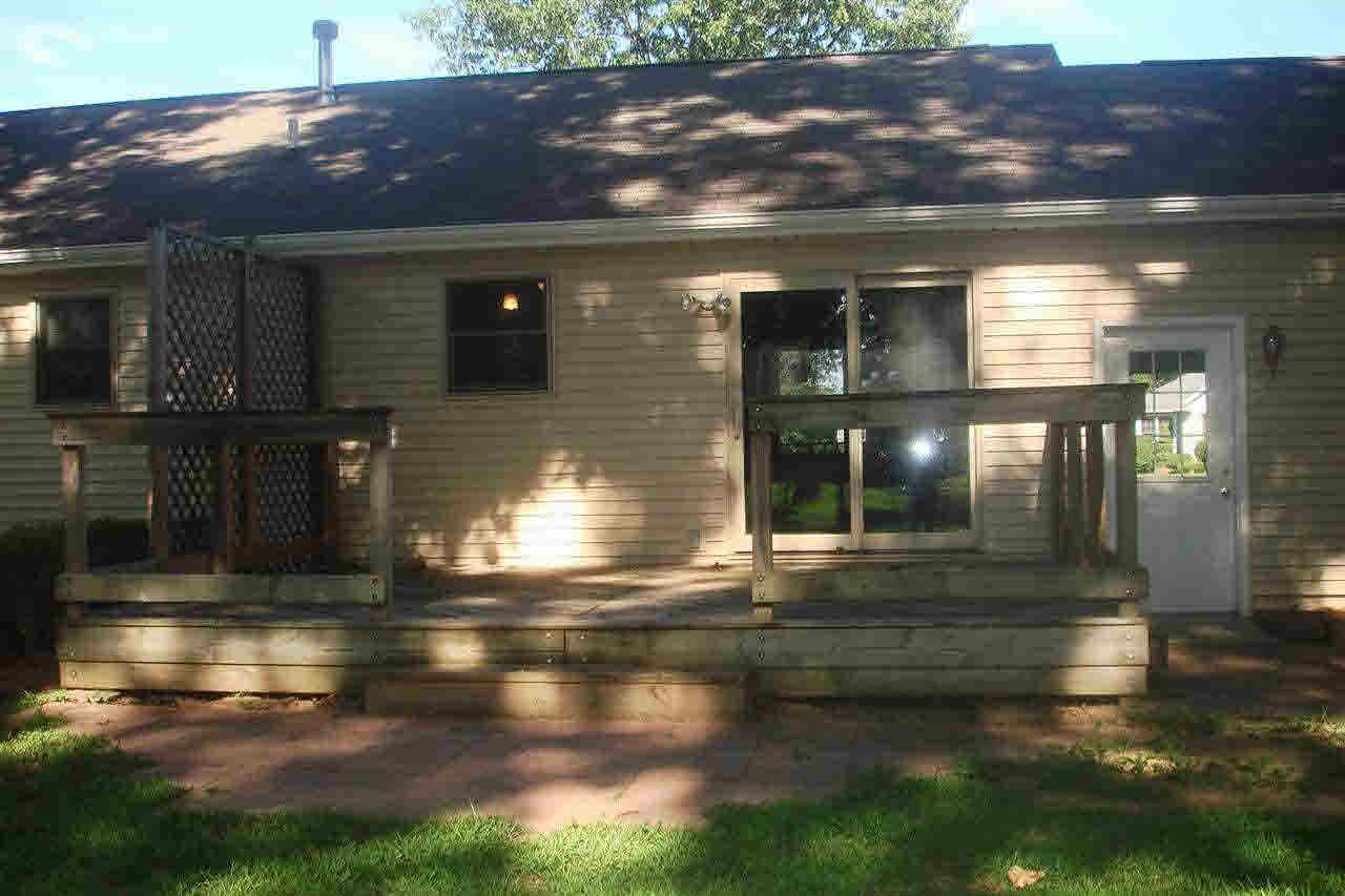 29514 Tara Pl, Elkhart, IN 46514 photo 2