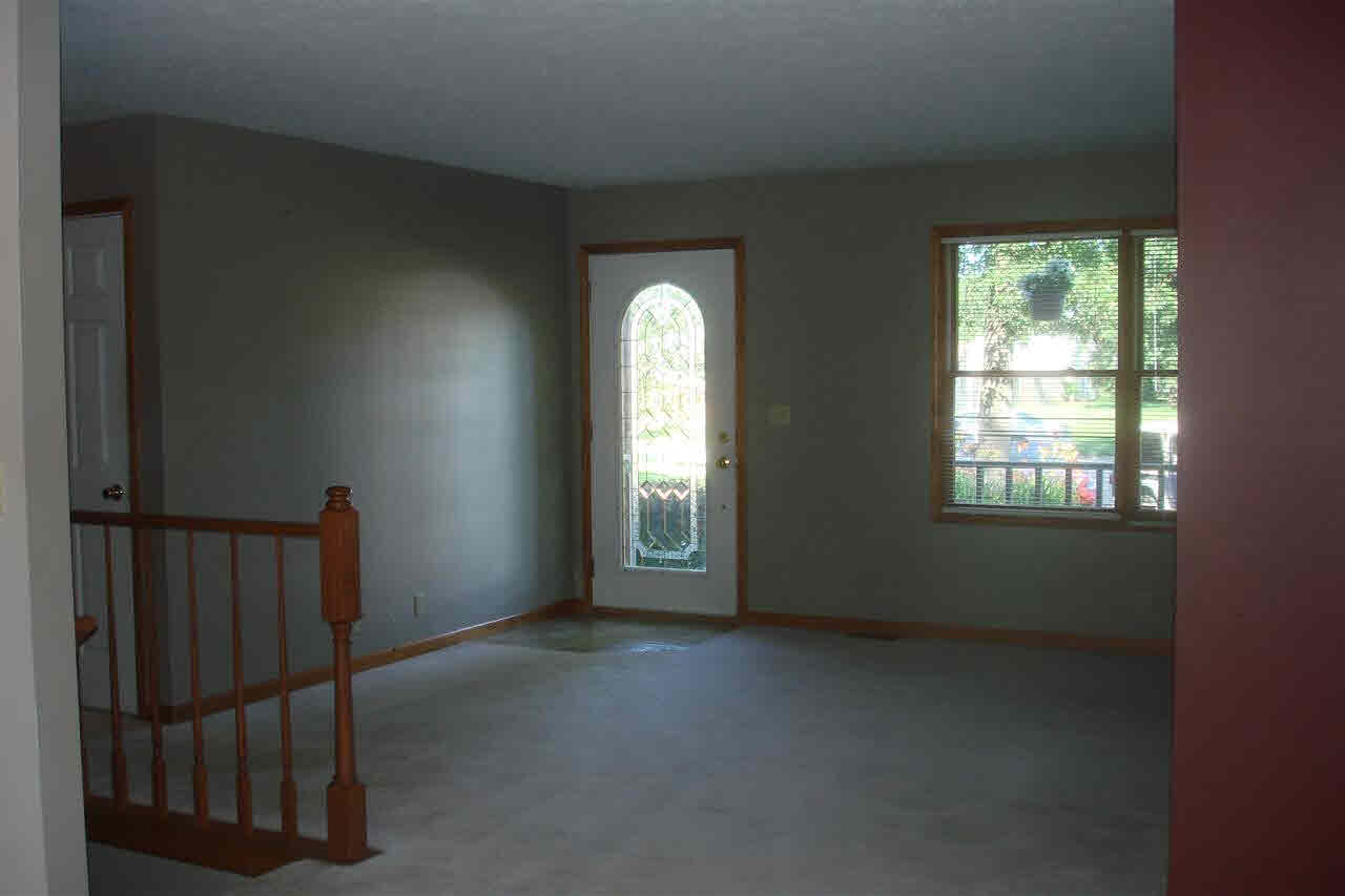 29514 Tara Pl, Elkhart, IN 46514 photo 3